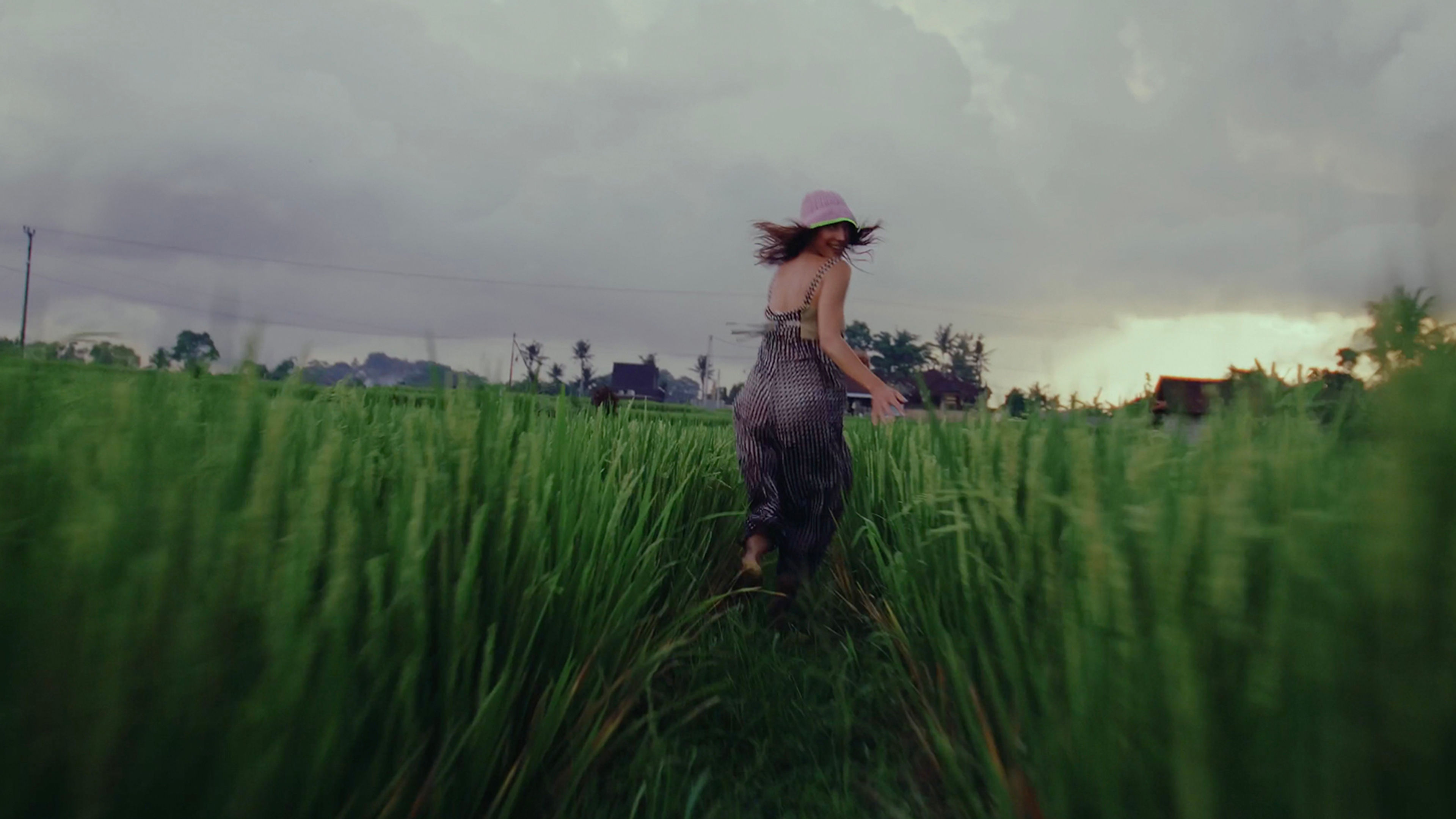 NIU Fashion - How could I...